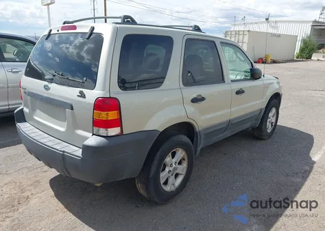2005 Ford Escape Xlt from USA, damaged, VIN 1FMYU93105KA05805
